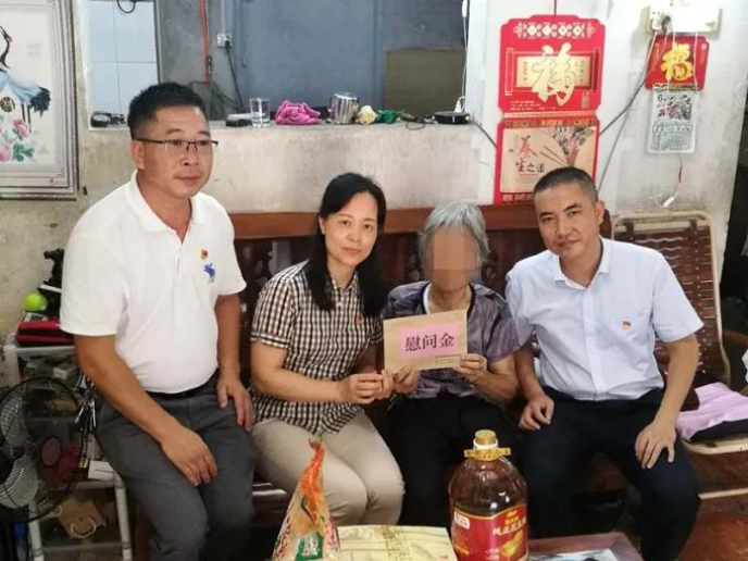 文明之花长开 精神之河长清——市十大正规买球app数据管理局精神文明建设永远在路上