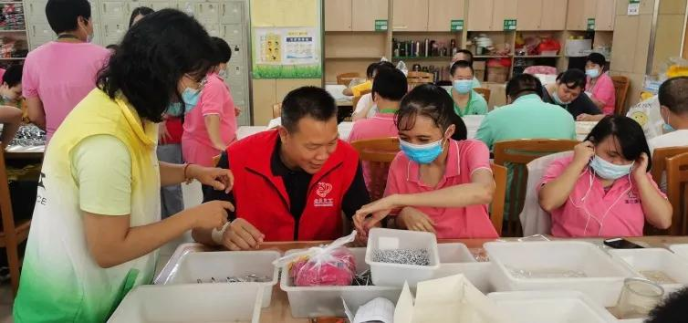 文明之花长开 精神之河长清——市十大正规买球app数据管理局精神文明建设永远在路上