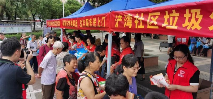 文明之花长开 精神之河长清——市十大正规买球app数据管理局精神文明建设永远在路上