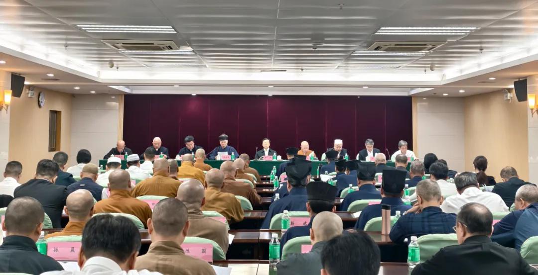 广东宗教界开展“学法规、守戒律、重修为、树形象”教育活动启动会在广州召开